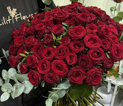 150 Roses RED - Fleurs livraison Bruxelles - Lilit Fleurs Livraison 150 Roses rouges RED