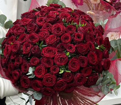 150 Roses RED - Fleurs livraison Bruxelles - Lilit Fleurs Livraison 150 Roses rouges RED