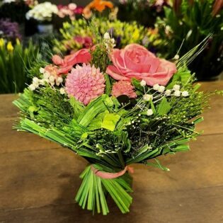 Boeket gedroogde rozen